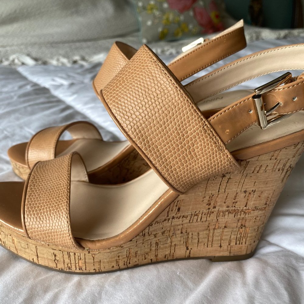 Nine West Lucini Pebbled Tan Wedges